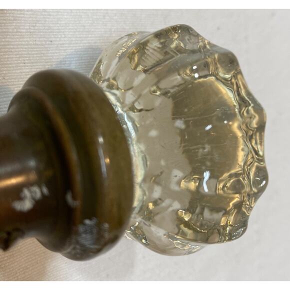 Vintage 12 Point Clear Crystal Glass Knobs - Picture 4 of 12